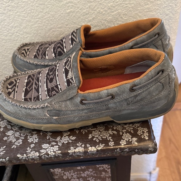 Twisted X Women’s 9.5  Slip-On Loafers in Gray and Orange - Picture 5 of 7